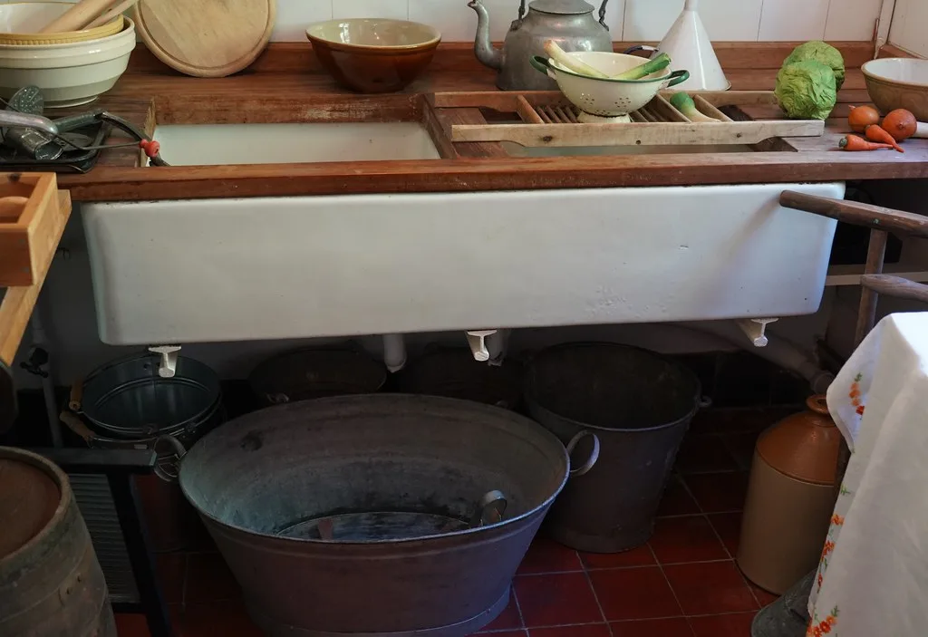 Belfast Sink Worktop Overhang: 10mm, and Where It Goes